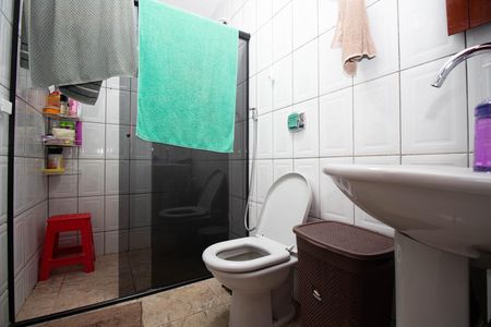 Casa à venda com 350m², 6 quartos e 3 vagas Casa à venda com 350m², 6 quartos e 3 vagasBanheiro 3