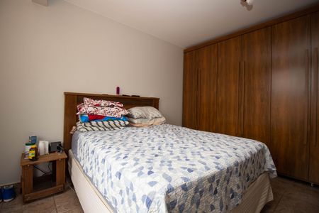 Casa à venda com 350m², 6 quartos e 3 vagas Casa à venda com 350m², 6 quartos e 3 vagasQuarto 4