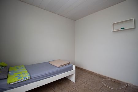 Casa à venda com 350m², 6 quartos e 3 vagas Casa à venda com 350m², 6 quartos e 3 vagasQuarto 5