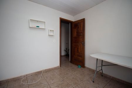 Casa à venda com 350m², 6 quartos e 3 vagas Casa à venda com 350m², 6 quartos e 3 vagasQuarto 5