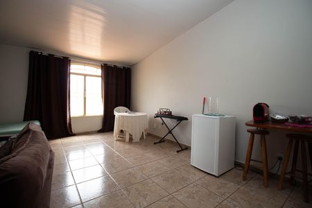 Casa à venda com 350m², 6 quartos e 3 vagas Casa à venda com 350m², 6 quartos e 3 vagasSala 1