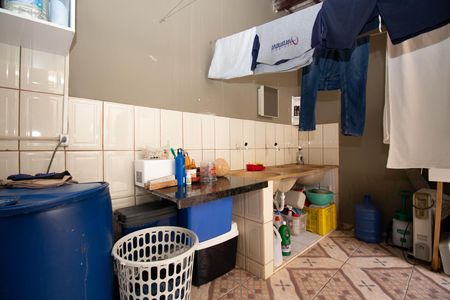 Casa à venda com 350m², 6 quartos e 3 vagas Casa à venda com 350m², 6 quartos e 3 vagasÁrea de Serviço