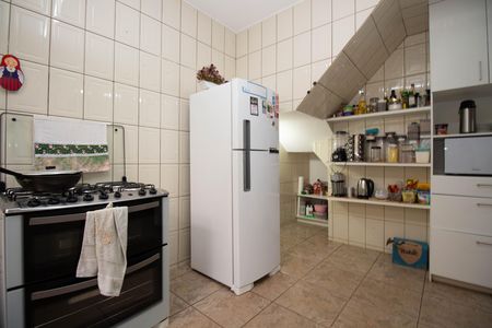 Casa à venda com 350m², 6 quartos e 3 vagas Casa à venda com 350m², 6 quartos e 3 vagasCozinha