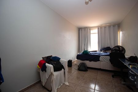 Casa à venda com 350m², 6 quartos e 3 vagas Casa à venda com 350m², 6 quartos e 3 vagasQuarto 3