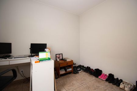 Casa à venda com 350m², 6 quartos e 3 vagas Casa à venda com 350m², 6 quartos e 3 vagasQuarto 1