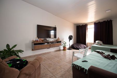 Casa à venda com 350m², 6 quartos e 3 vagas Casa à venda com 350m², 6 quartos e 3 vagasSala 1