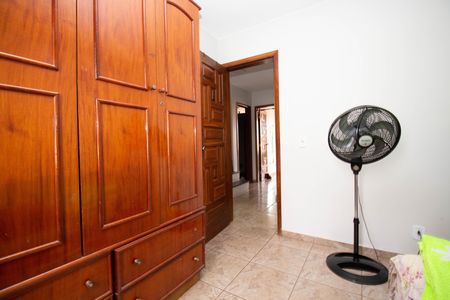 Casa à venda com 350m², 6 quartos e 3 vagas Casa à venda com 350m², 6 quartos e 3 vagasQuarto 2