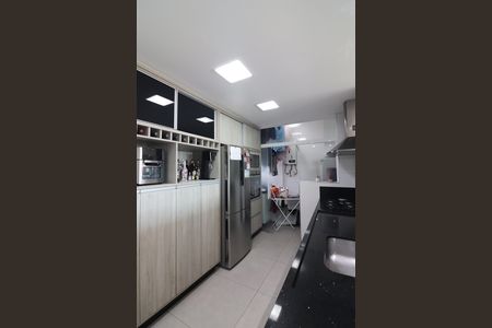 Apartamento à venda com 84m², 2 quartos e 2 vagasCozinha e Área de Serviço
