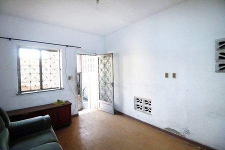 Sala de casa para alugar com 2 quartos, 80m² em Cordovil, Rio de Janeiro