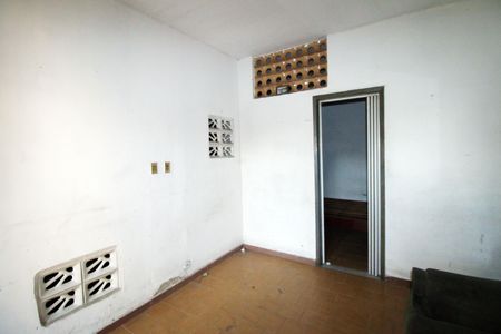 Sala de casa para alugar com 2 quartos, 80m² em Cordovil, Rio de Janeiro