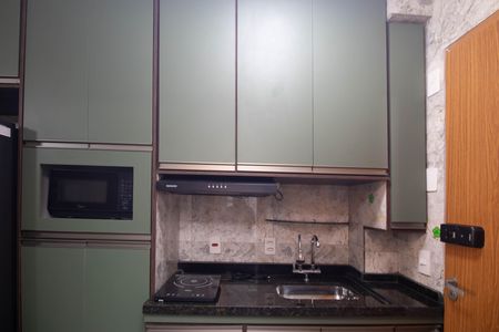 Studio para alugar com 25m², 1 quarto e sem vaga Studio para alugar com 25m², 1 quarto e sem vagaCozinha - Armários