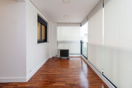 Apartamento à venda com 49m², 1 quarto e 1 vaga Apartamento à venda com 49m², 1 quarto e 1 vagaSala - Varanda