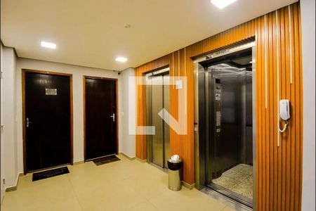 Apartamento para alugar com 55m², 2 quartos e 1 vaga Apartamento para alugar com 55m², 2 quartos e 1 vagaHall social