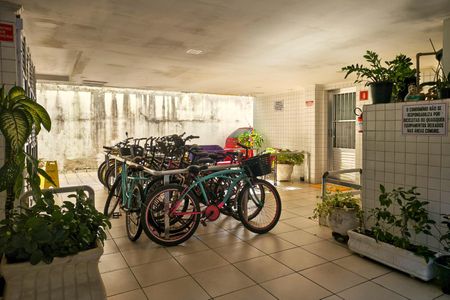 Studio para alugar com 28m², 0 quarto e sem vaga Studio para alugar com 28m², 0 quarto e sem vagaBicicletário