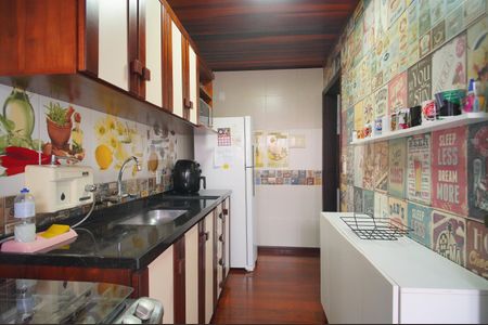 Cozinha de apartamento à venda com 2 quartos, 53m² em Cristo Rei, São Leopoldo
