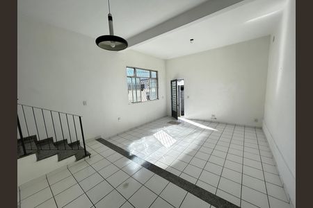 Casa de condomínio para alugar com 70m², 2 quartos e sem vagaSala