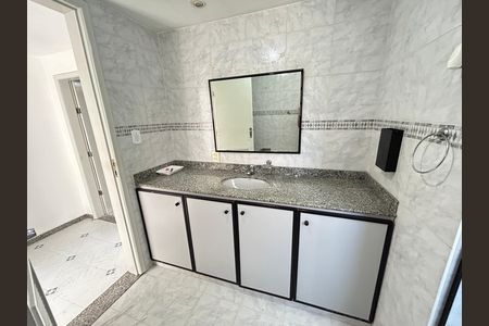 Casa de condomínio para alugar com 70m², 2 quartos e sem vagaBanheiro Social