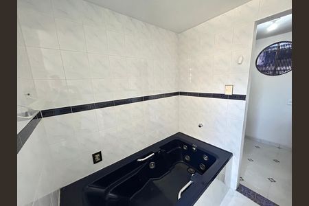 Casa de condomínio para alugar com 70m², 2 quartos e sem vagaBanheiro da Suíte