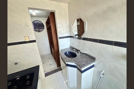 Casa de condomínio para alugar com 70m², 2 quartos e sem vagaBanheiro da Suíte