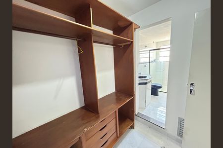 Casa de condomínio para alugar com 70m², 2 quartos e sem vagaCloset da suíte