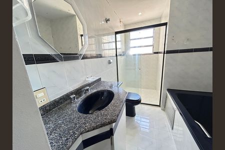 Casa de condomínio para alugar com 70m², 2 quartos e sem vagaBanheiro da Suíte