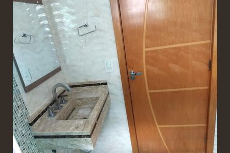 Casa para alugar com 360m², 5 quartos e 2 vagas Casa para alugar com 360m², 5 quartos e 2 vagasBanheiro