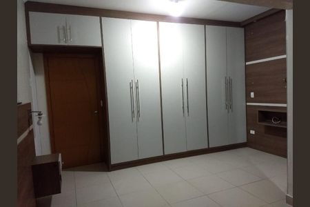 Casa para alugar com 360m², 5 quartos e 2 vagas Casa para alugar com 360m², 5 quartos e 2 vagasQuarto