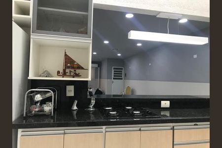 Casa para alugar com 360m², 5 quartos e 2 vagas Casa para alugar com 360m², 5 quartos e 2 vagasCozinha