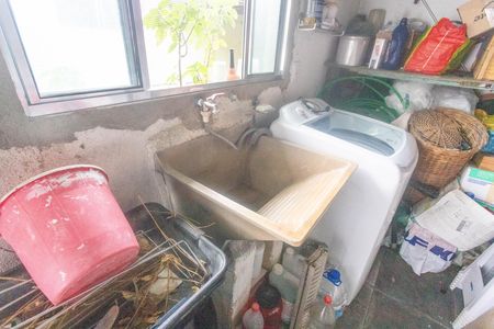 Casa à venda com 263m², 5 quartos e 6 vagasLavanderia 