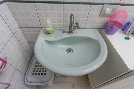 Casa à venda com 263m², 5 quartos e 6 vagasCasa 1 - banheiro 