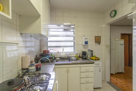 Casa à venda com 263m², 5 quartos e 6 vagasCasa 1 - cozinha 