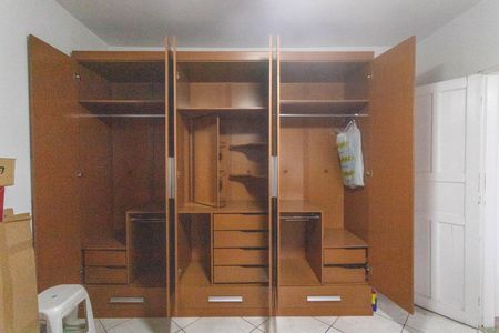 Casa à venda com 263m², 5 quartos e 6 vagasCasa 2 - quarto 1 
