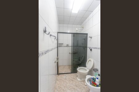 Casa à venda com 263m², 5 quartos e 6 vagasCasa 2 - banheiro 