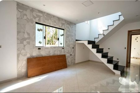 Foto 01 de casa para alugar com 3 quartos, 174m² em Campestre, Santo André