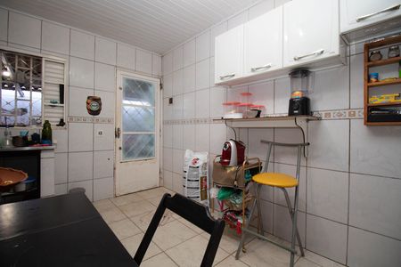 Casa à venda com 170m², 2 quartos e 3 vagas Casa à venda com 170m², 2 quartos e 3 vagasCozinha