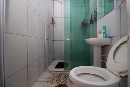 Casa à venda com 170m², 2 quartos e 3 vagas Casa à venda com 170m², 2 quartos e 3 vagasBanheiro da Suíte