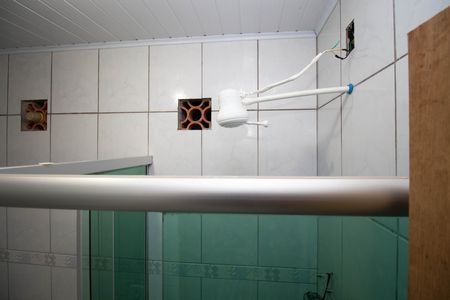 Casa à venda com 170m², 2 quartos e 3 vagas Casa à venda com 170m², 2 quartos e 3 vagasBanheiro Social