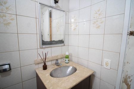 Apartamento para alugar com 64m², 2 quartos e 1 vagaBANHEIRO
