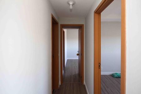 Casa para alugar com 56m², 2 quartos e 1 vaga Casa para alugar com 56m², 2 quartos e 1 vagaCorredor