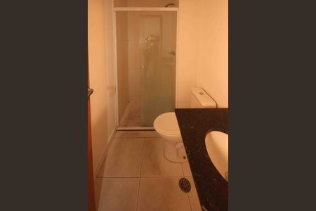 Casa para alugar com 56m², 2 quartos e 1 vaga Casa para alugar com 56m², 2 quartos e 1 vagaBanheiro Social