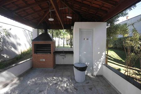 Casa para alugar com 56m², 2 quartos e 1 vaga Casa para alugar com 56m², 2 quartos e 1 vagaÁrea comum - Churrasqueira