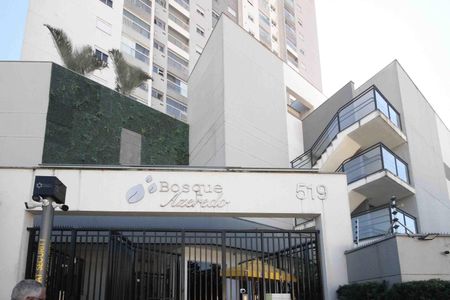 Casa para alugar com 56m², 2 quartos e 1 vaga Casa para alugar com 56m², 2 quartos e 1 vagaFachada
