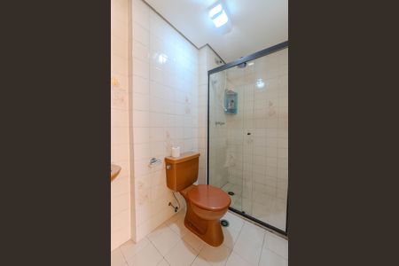 Banheiro social de apartamento para alugar com 2 quartos, 50m² em Bela Vista, São Paulo