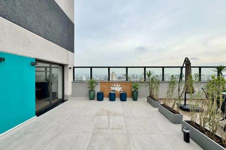 Studio para alugar com 27m², 1 quarto e sem vaga Studio para alugar com 27m², 1 quarto e sem vagaTerraço