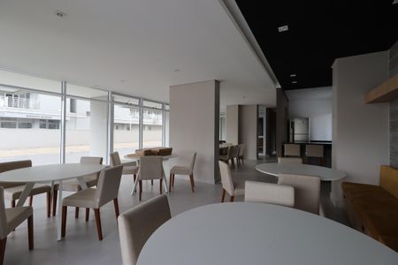 Apartamento à venda com 38m², 1 quarto e 1 vagaÁrea Comum - Salão de Festa 2