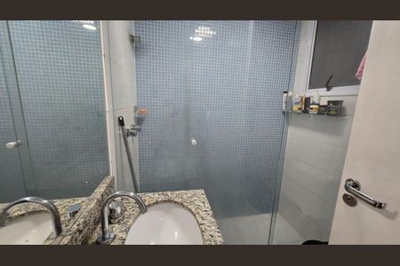 Apartamento à venda com 76m², 2 quartos e 1 vagaBanheiro