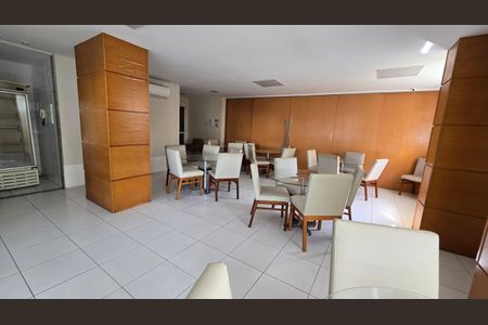 Apartamento à venda com 76m², 2 quartos e 1 vagaÁrea externa