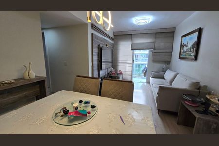 Apartamento à venda com 76m², 2 quartos e 1 vagaSala