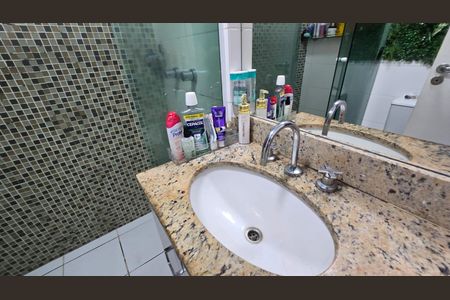 Apartamento à venda com 76m², 2 quartos e 1 vagaBanheiro