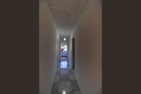 Corredor de casa à venda com 5 quartos, 480m² em Serra Grande, Niterói